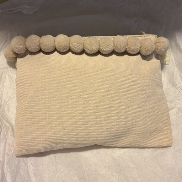 BERGODRF GOODMAN CREAM CLUTCH /MAKEUP CASE COSMETIC BAG - Picture 4 of 5